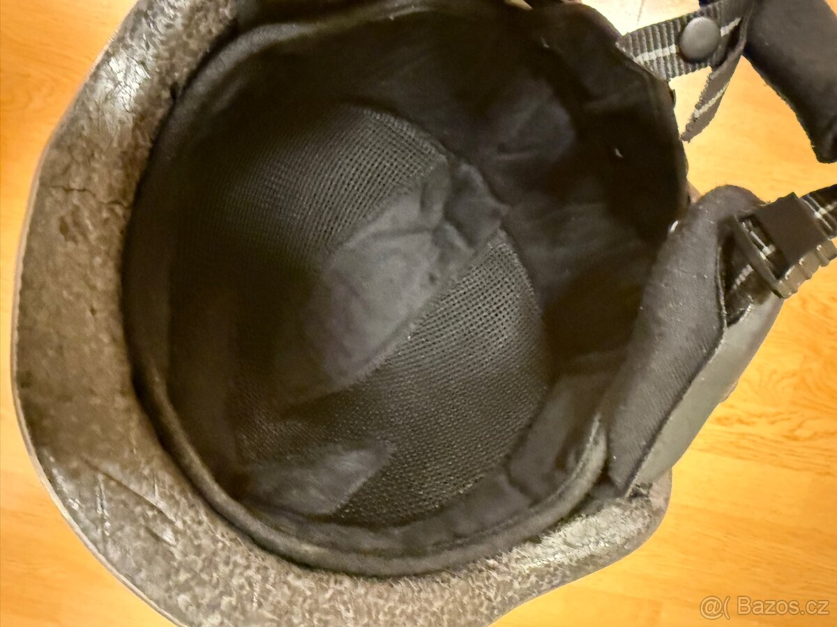 Lyzarska helma Uvex - 3