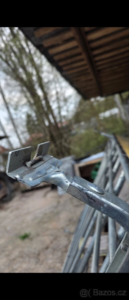 Zahrádka/koš - 3