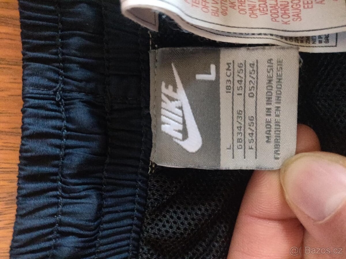 NIKE sportovní tepláky – velikost L (pánské) - 3