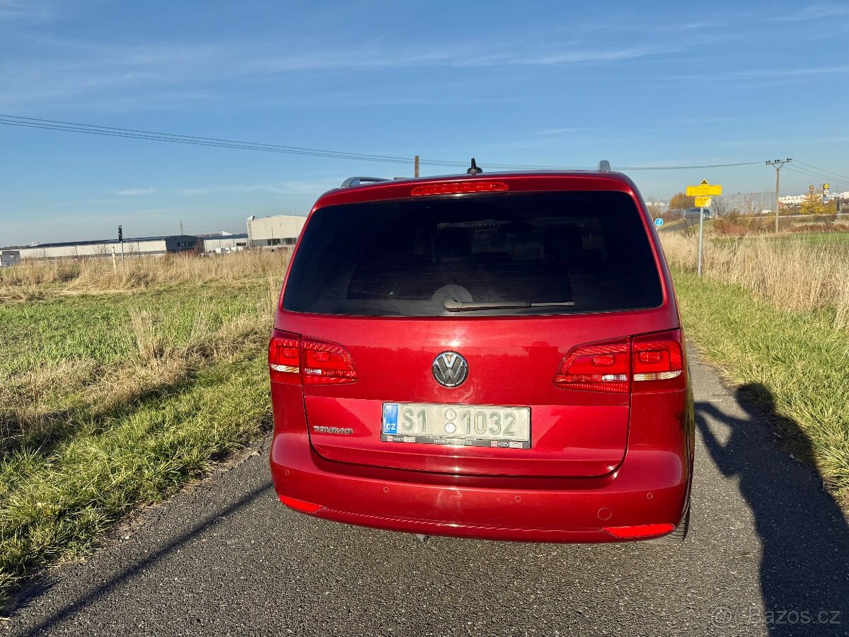 Volkswagen Touran 1.2 TSI - 77kw, 7 míst, tažné, webasto - 3