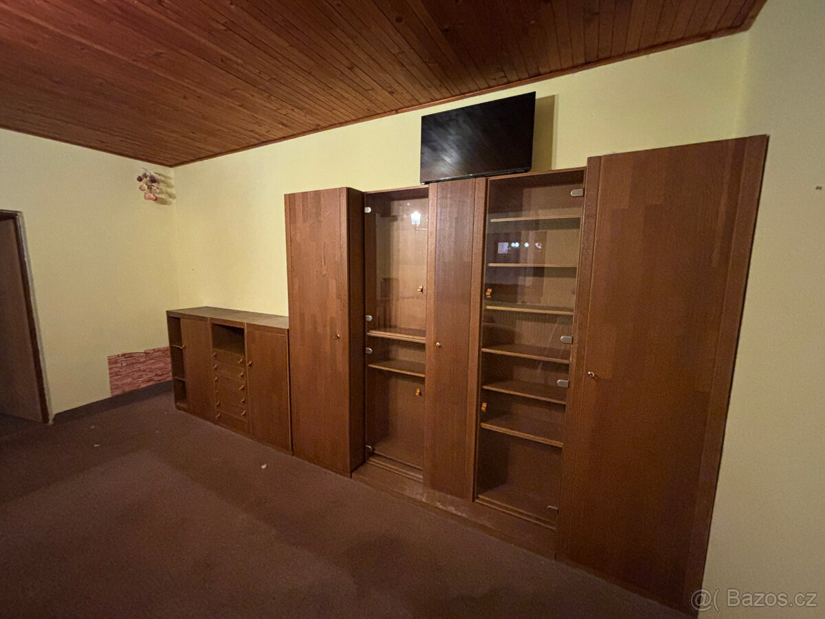 Obývací stěna - UP Závody Rousínov (Třebič) - Soubor Oslava - 3