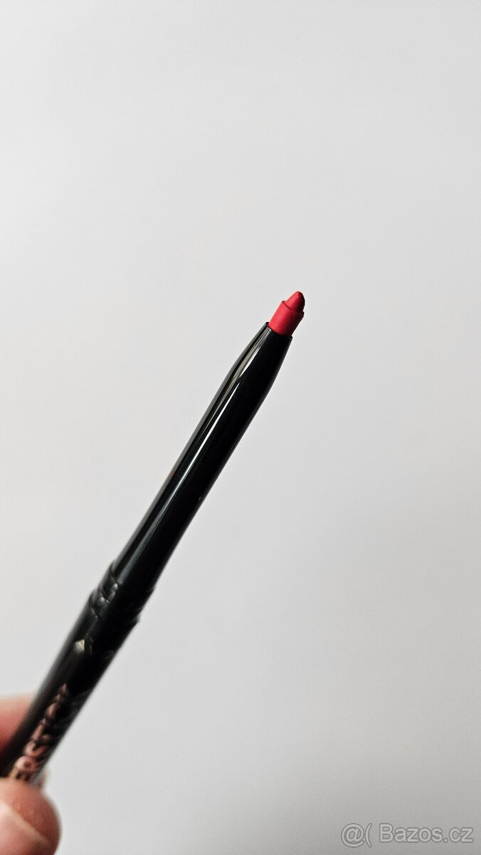 Červená konturovací tužka na rty- odstín:Rubby Shock - 3