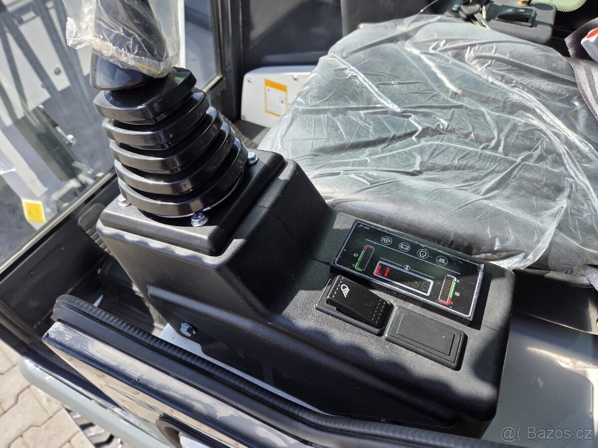 Minibagr XTM X15s - 3