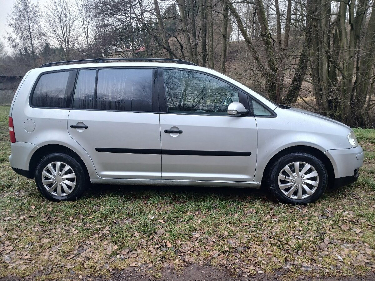 Vw touran 1.6mpi 75kw benzín - 3