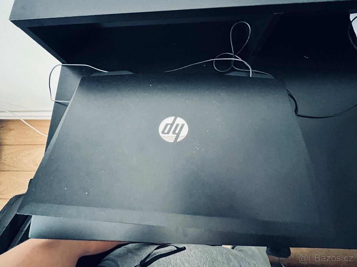 HP Pavilion Gaming laptop 17 - 3