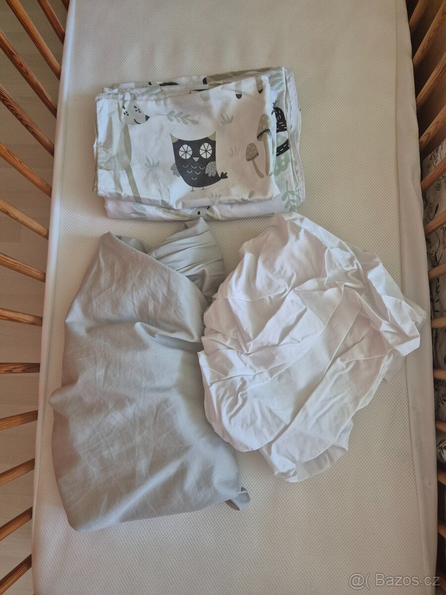 Dřevěná dětská postýlka - 3