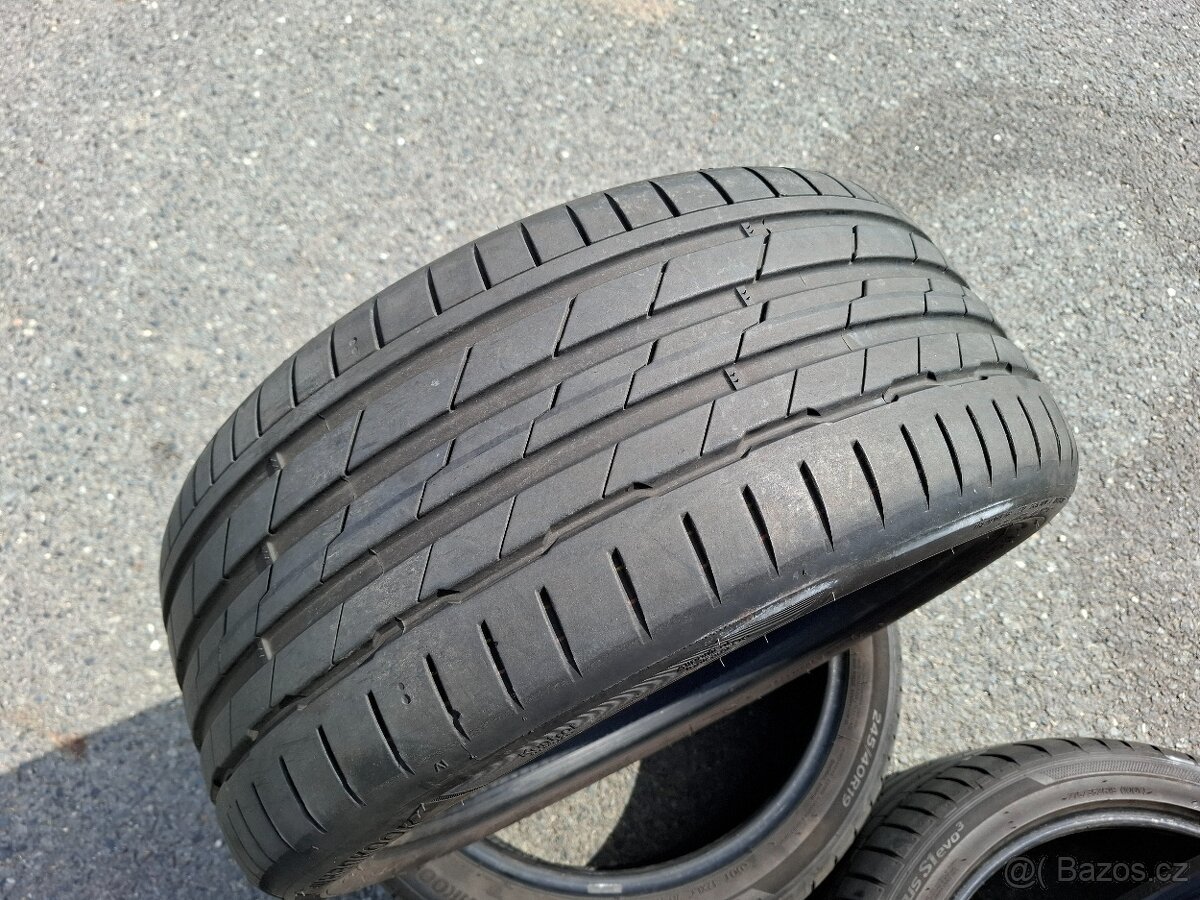 Zánovní pneu letní BMW r19 - 3