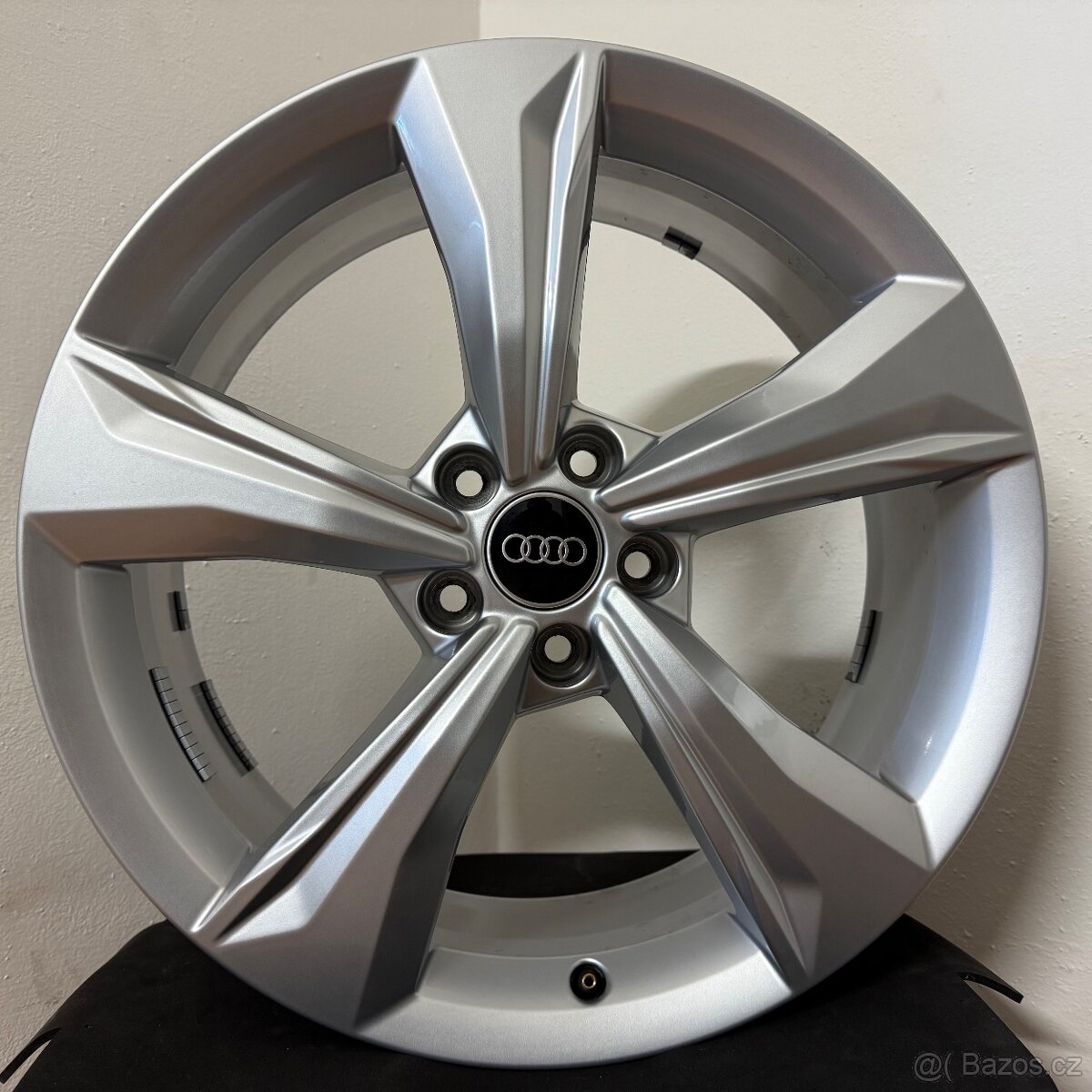 AUDI Q5 / ŠKODA KODIAQ 5x112 R19 ET34 7Jx19 57,1mm - 3