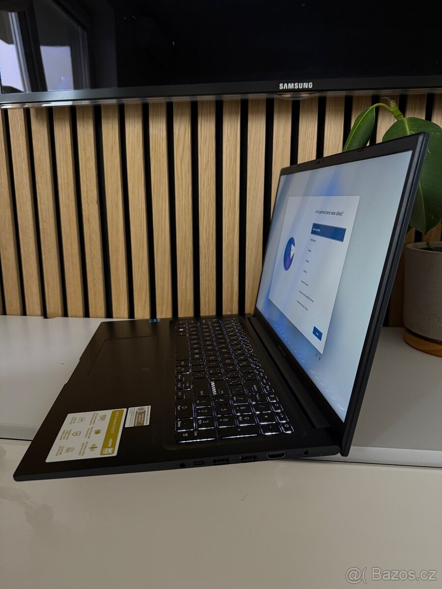 ASUS VivoBook 17 X1704VA-AU156W - 3