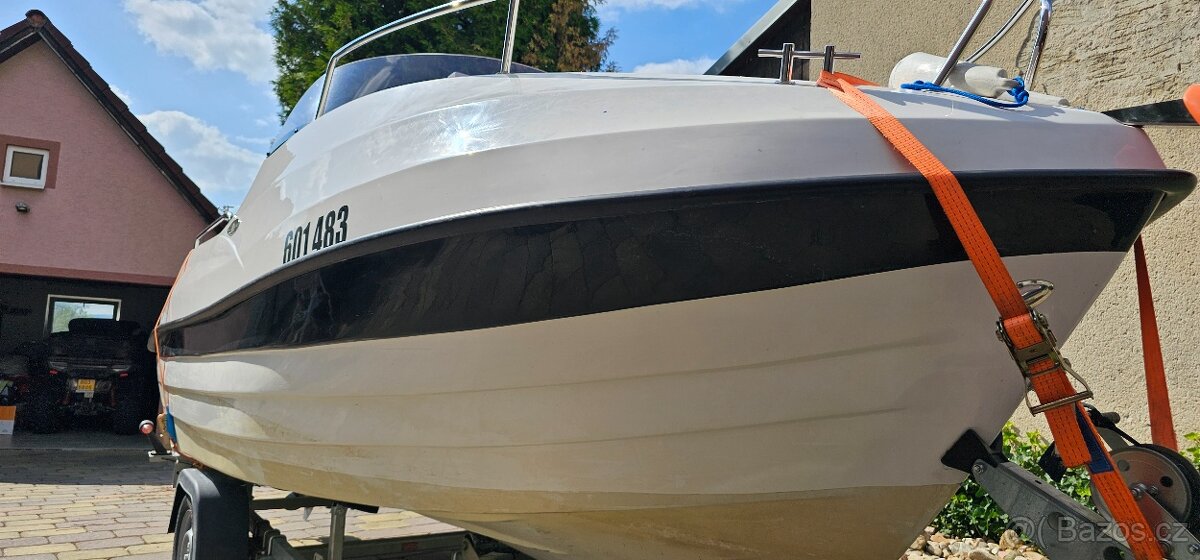 Kajutová loď s novým motorem Yamaha 50 - 3