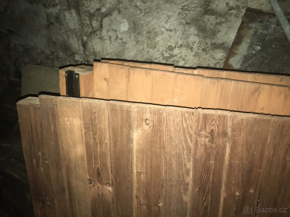 Prodám Palubková vrata 3000x1790 - 3