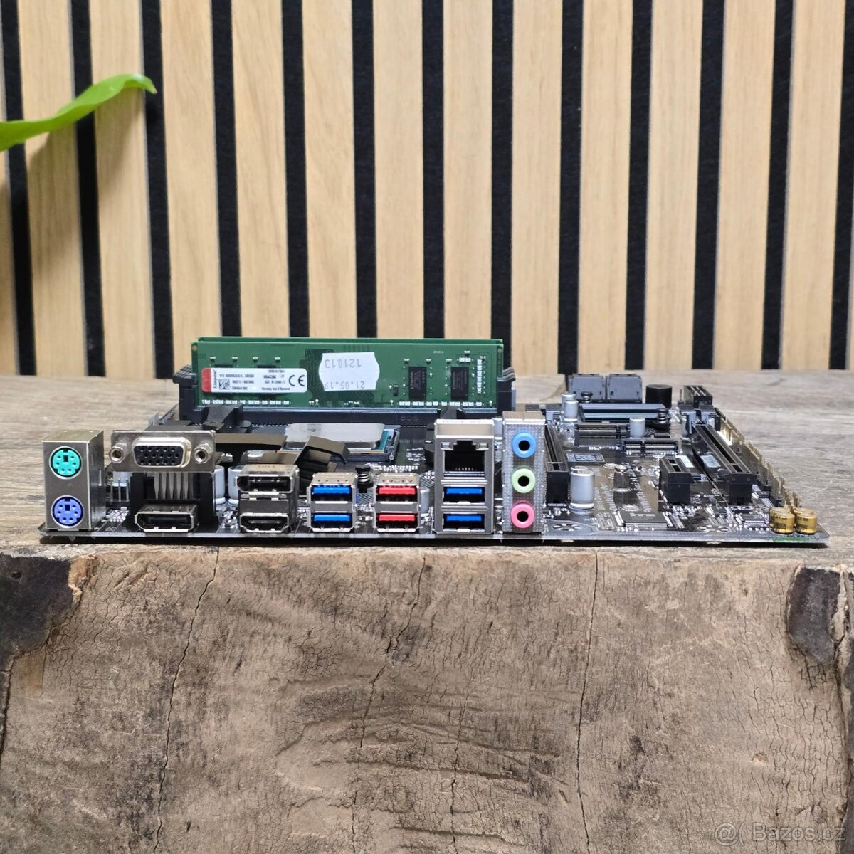 SET - GIGABYTE GA-AB350M-DASH + R3 2200G + 8GB RAM - 3