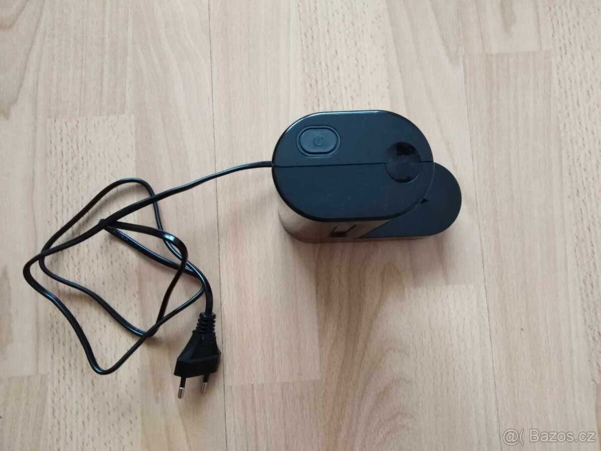 Nabíječka na Phillips nová se sanitizerem - 3