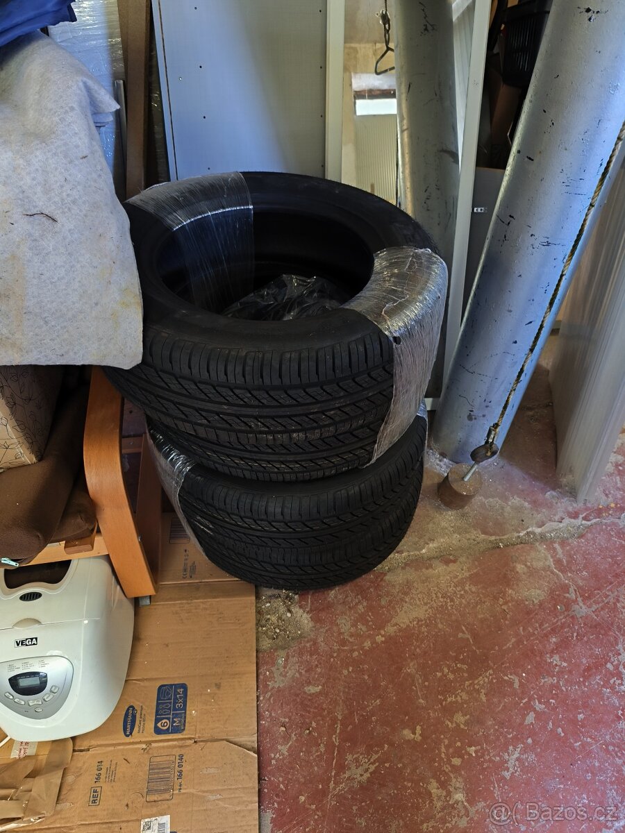 Achilles 215/65 r16 98H - 3