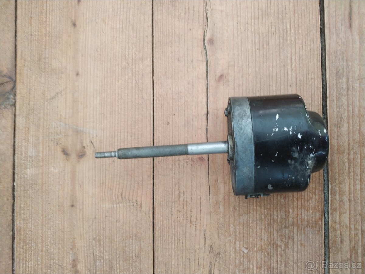 Motorek stěračů Pal - 3