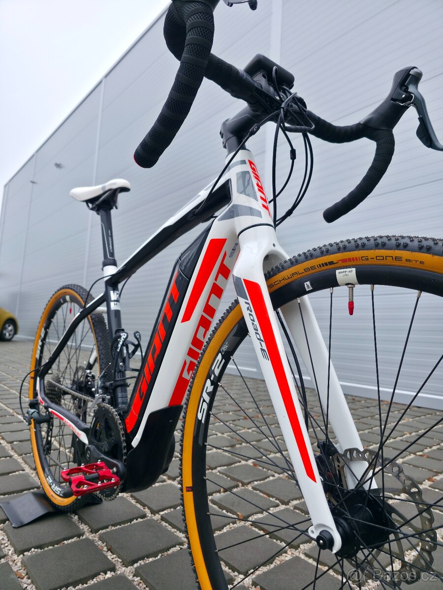 Elektrický gravel Giant Road E+ - 3