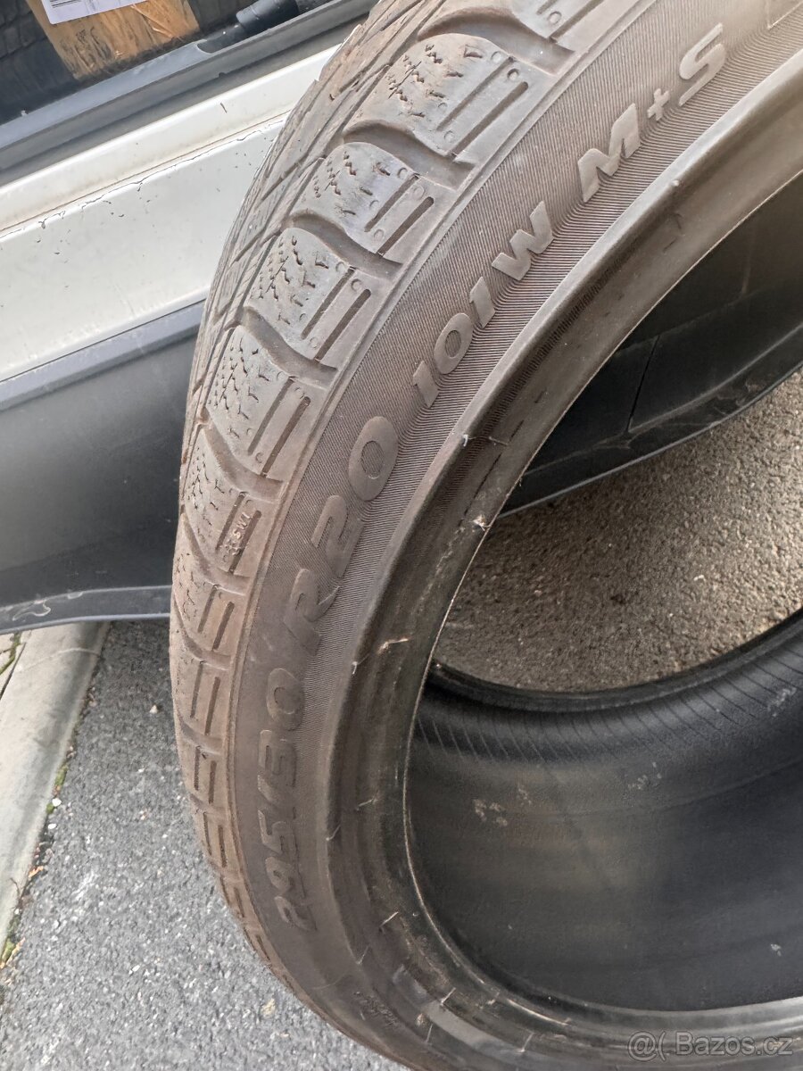 295/30 R21 - 3