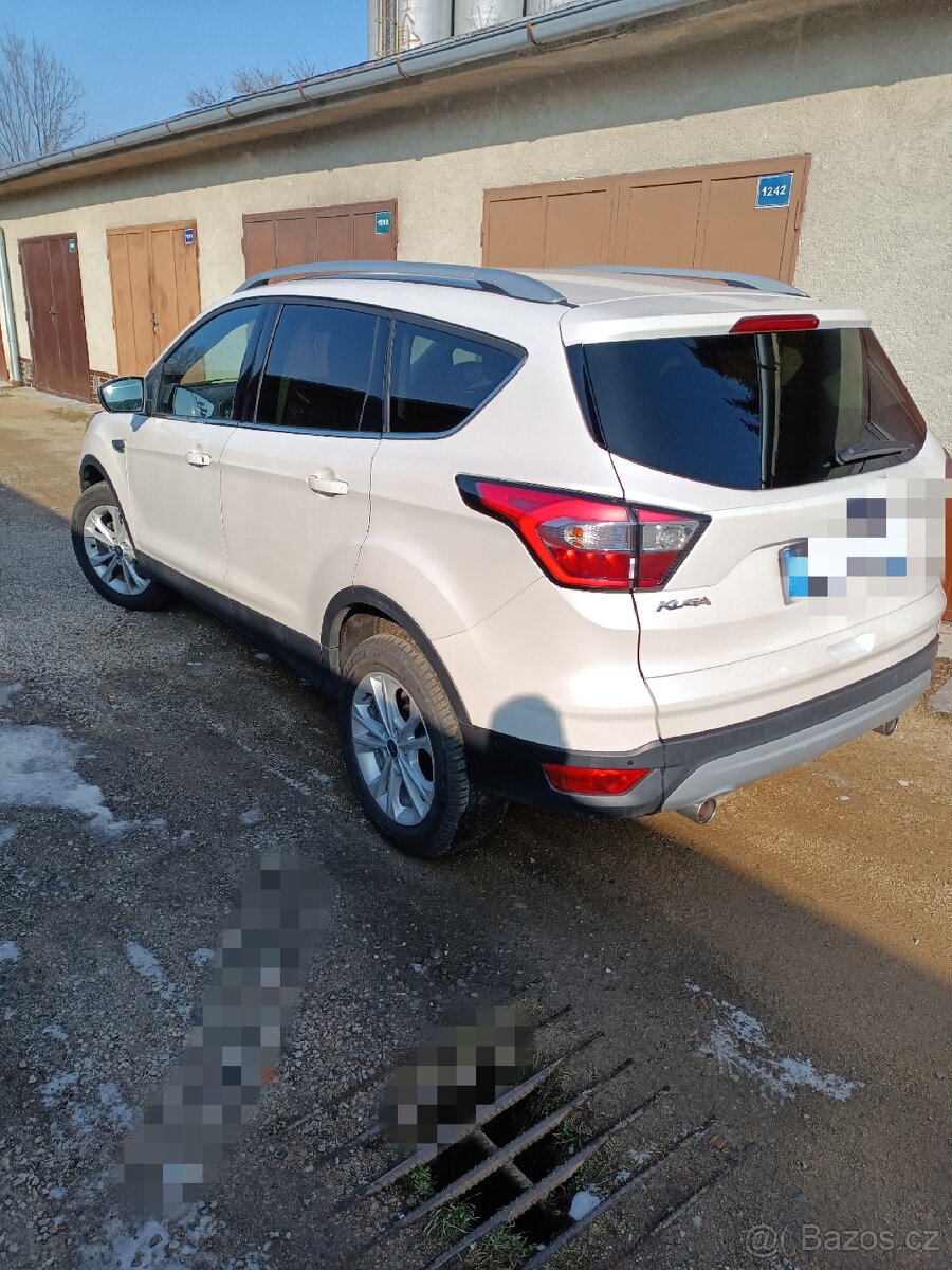 Ford Kuga - 3