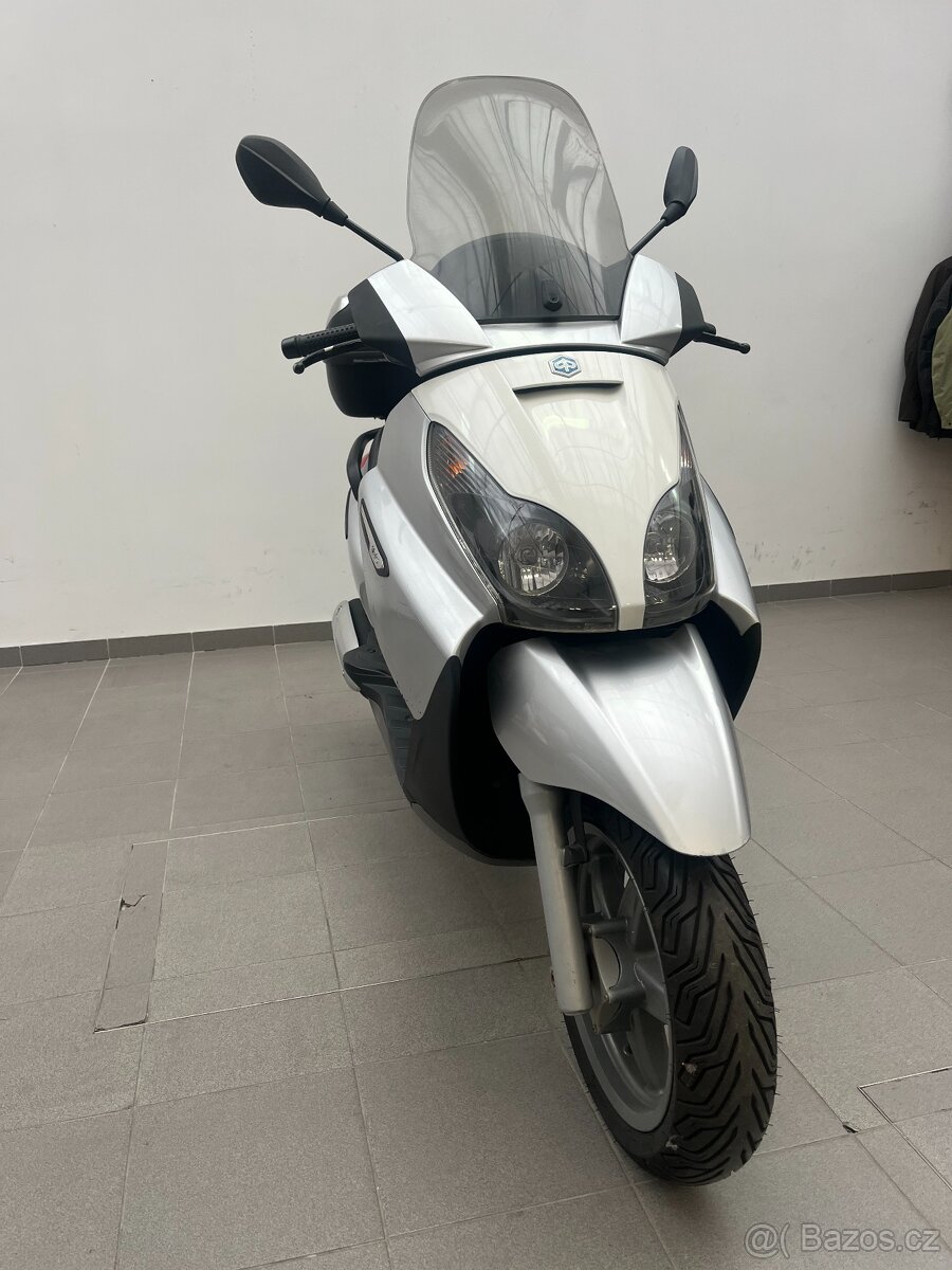 Piaggi X7 125 - 3