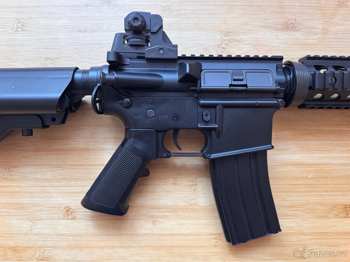 Cyma M4A4 airsoft - 3