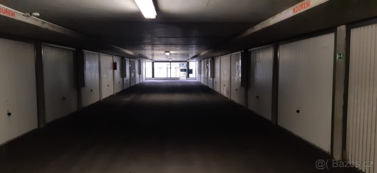 Pronajmu garáž 16 m2 v Krčínově ulici v ČB - 3