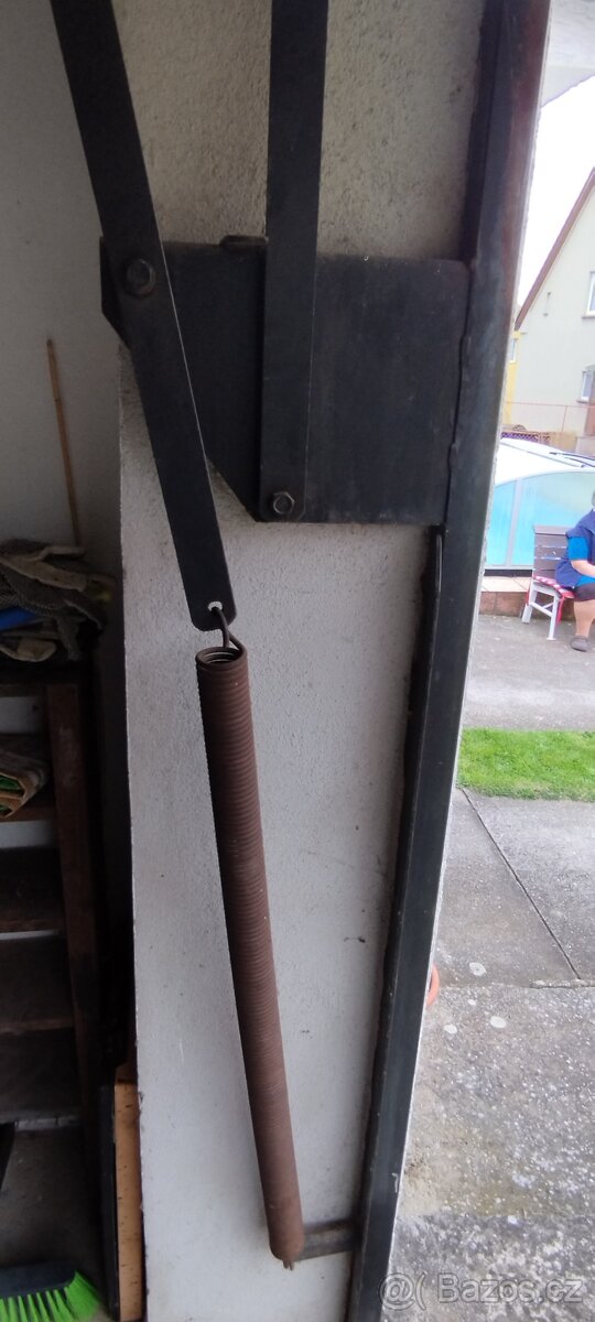 Garážová vrata výklopná - 3