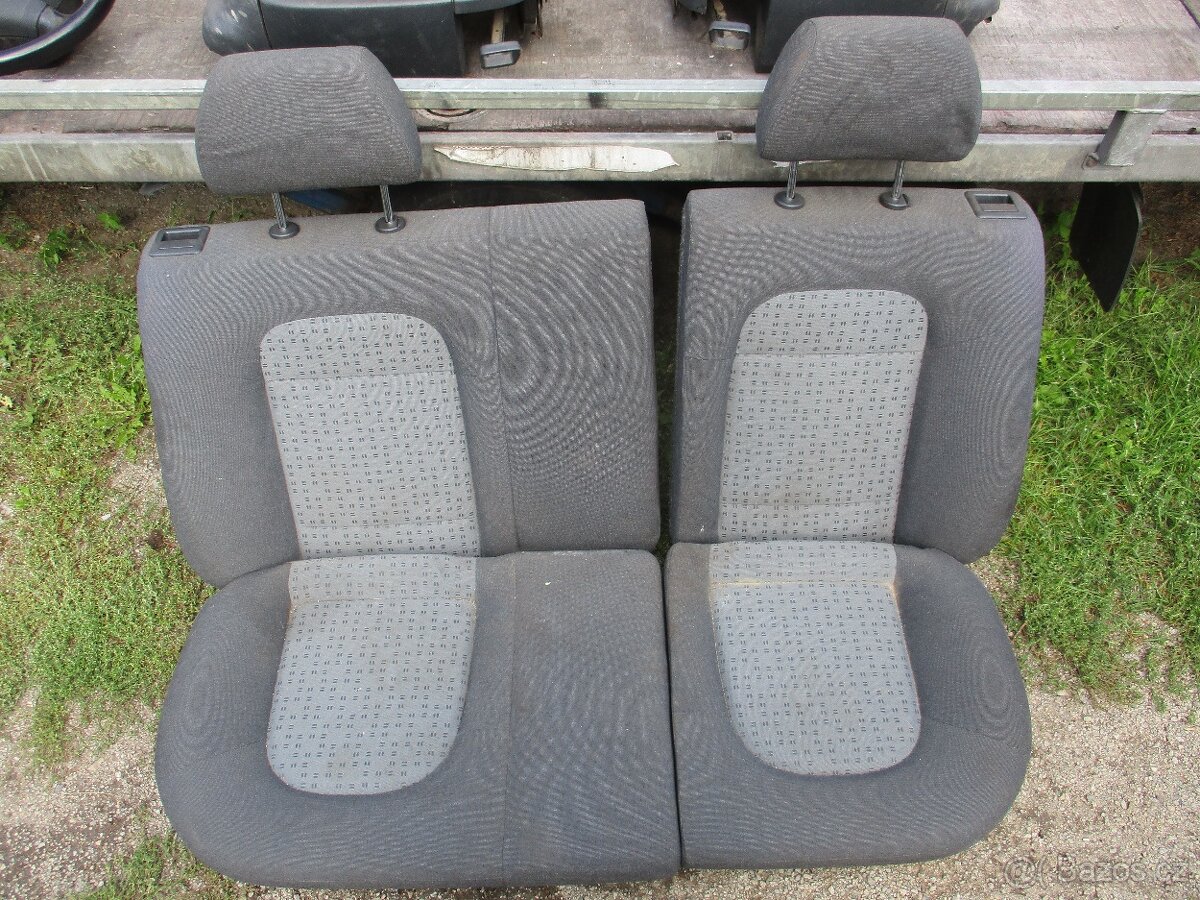 Sedačky Fabia 1 volant koženy - 3