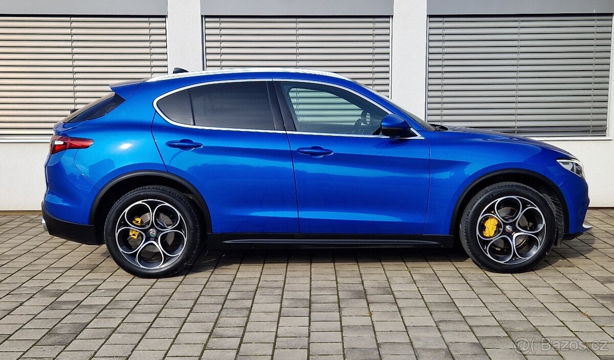 Stelvio 2.0i 280k AWD Veloce - 3