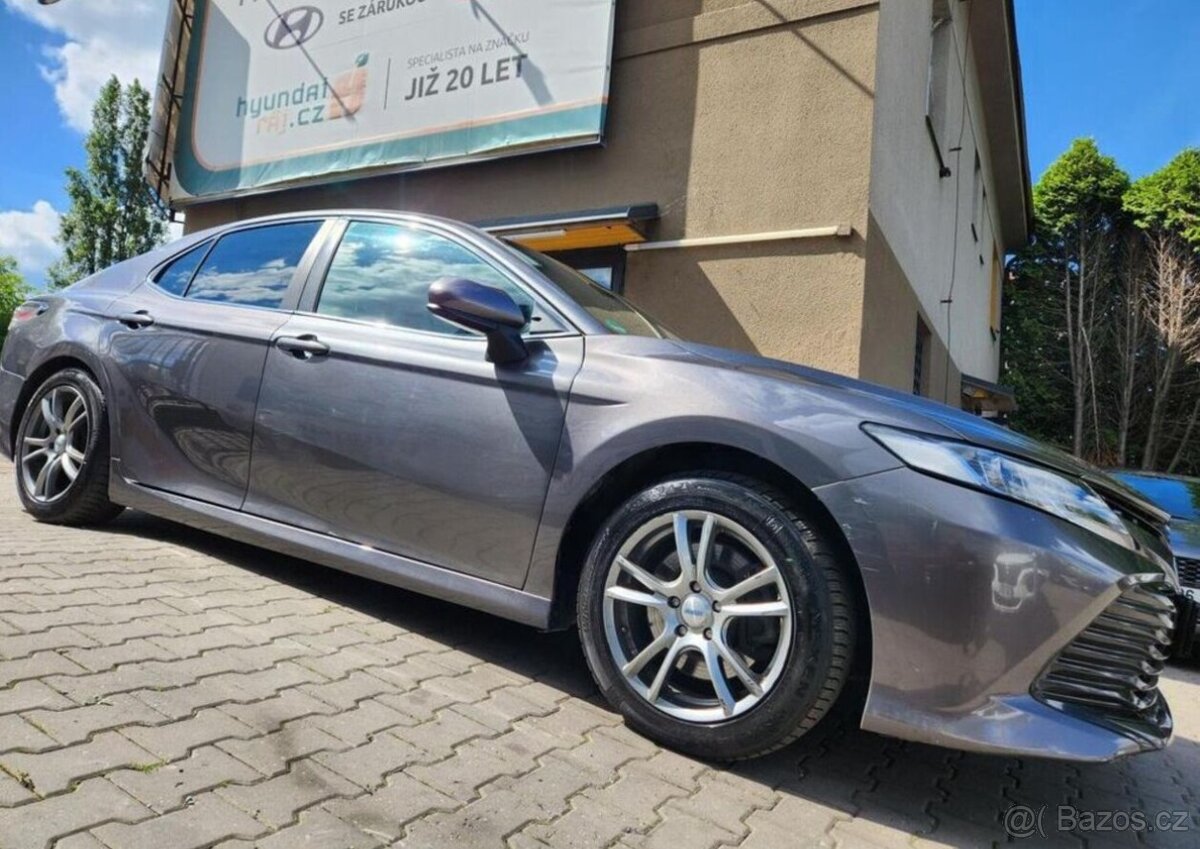 Toyota Camry 2.5-BENZÍN-AUTOMAT - 3