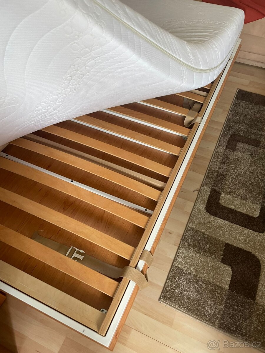 Skládací postel s matrací a roštěm - 3