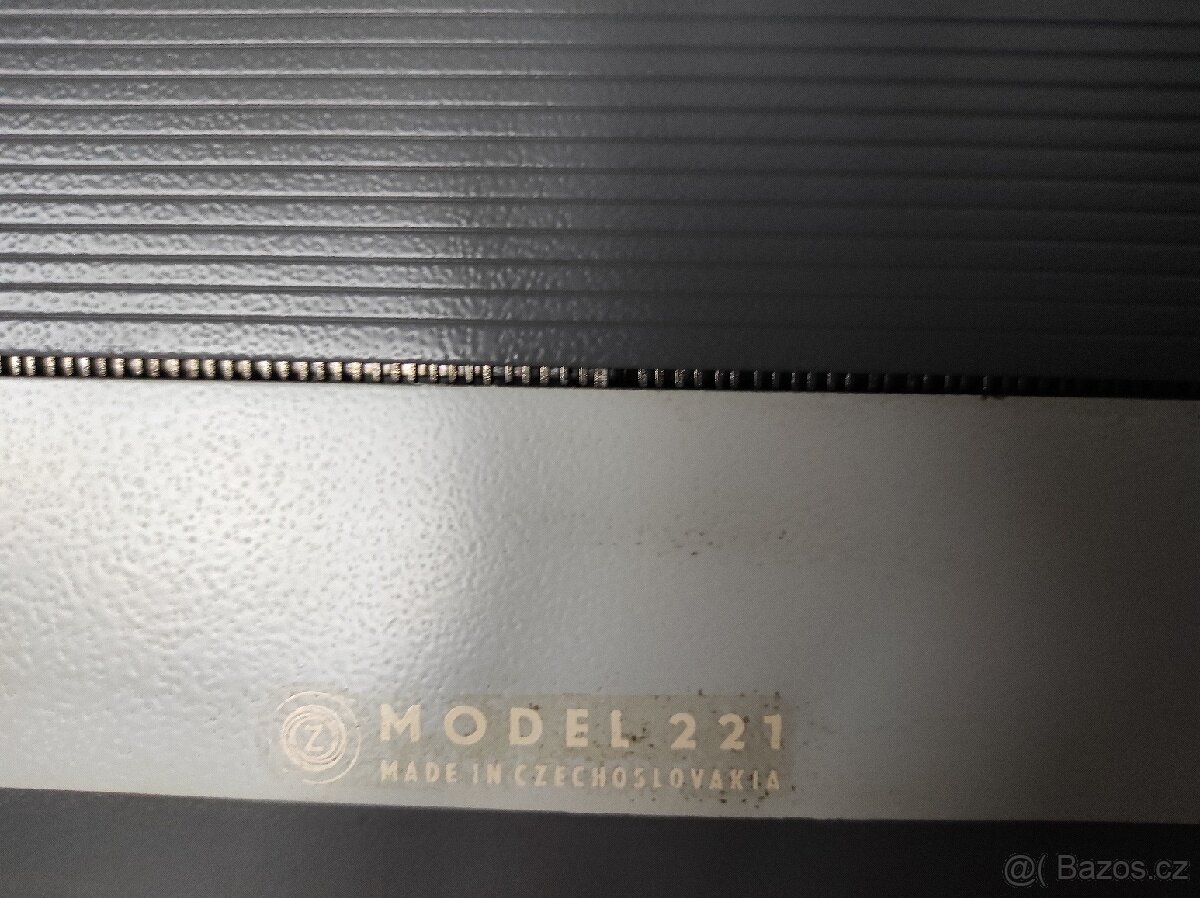 Prodám psací stroj - 3