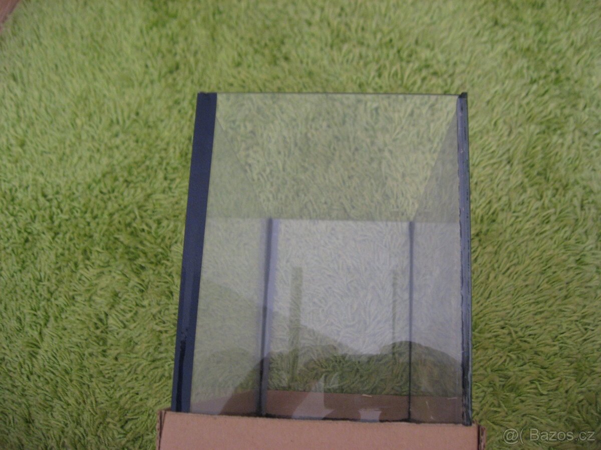 Prodám 2 akvária - 3