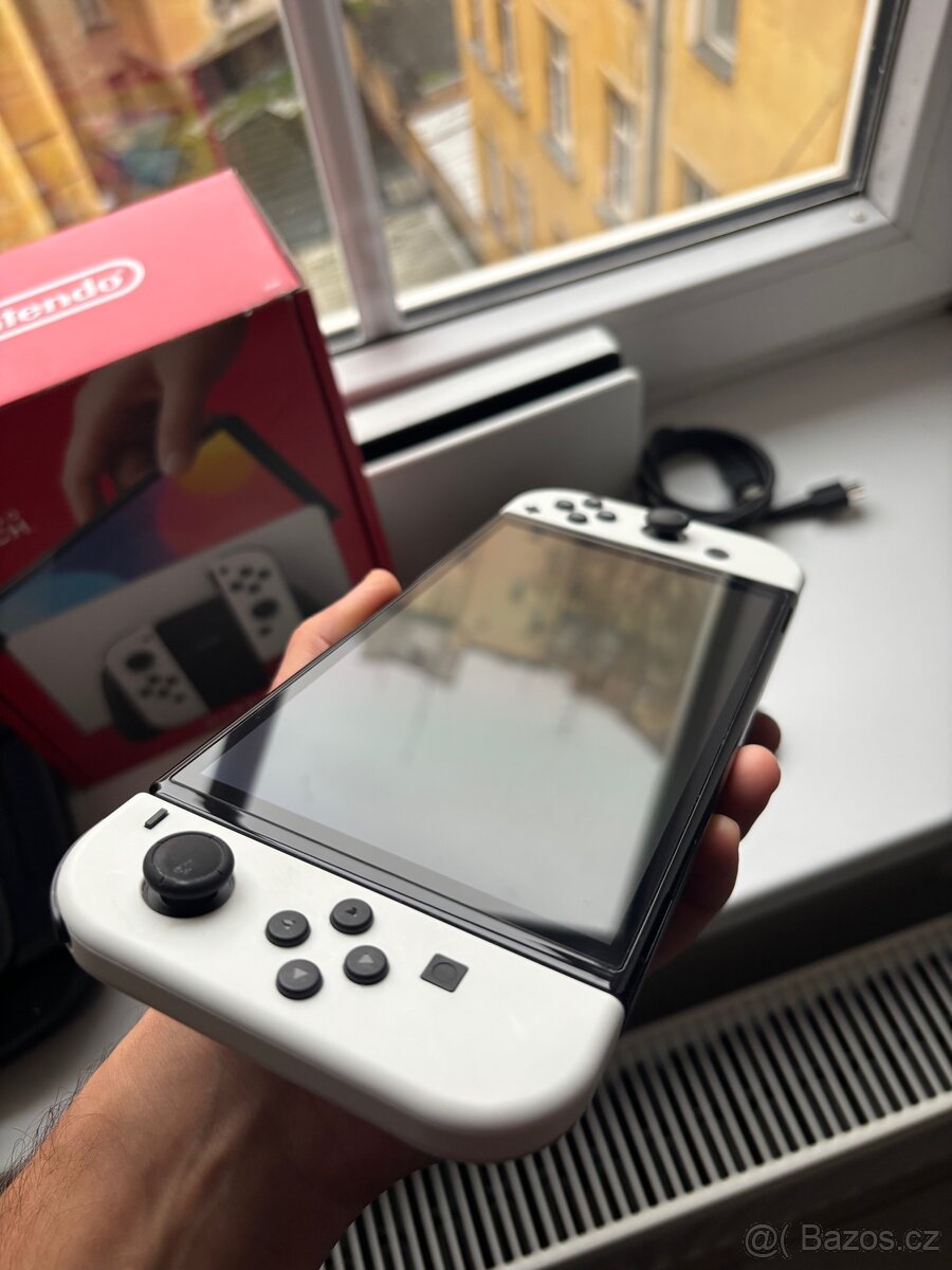 Nintendo Switch OLED - kompletní balení - 3
