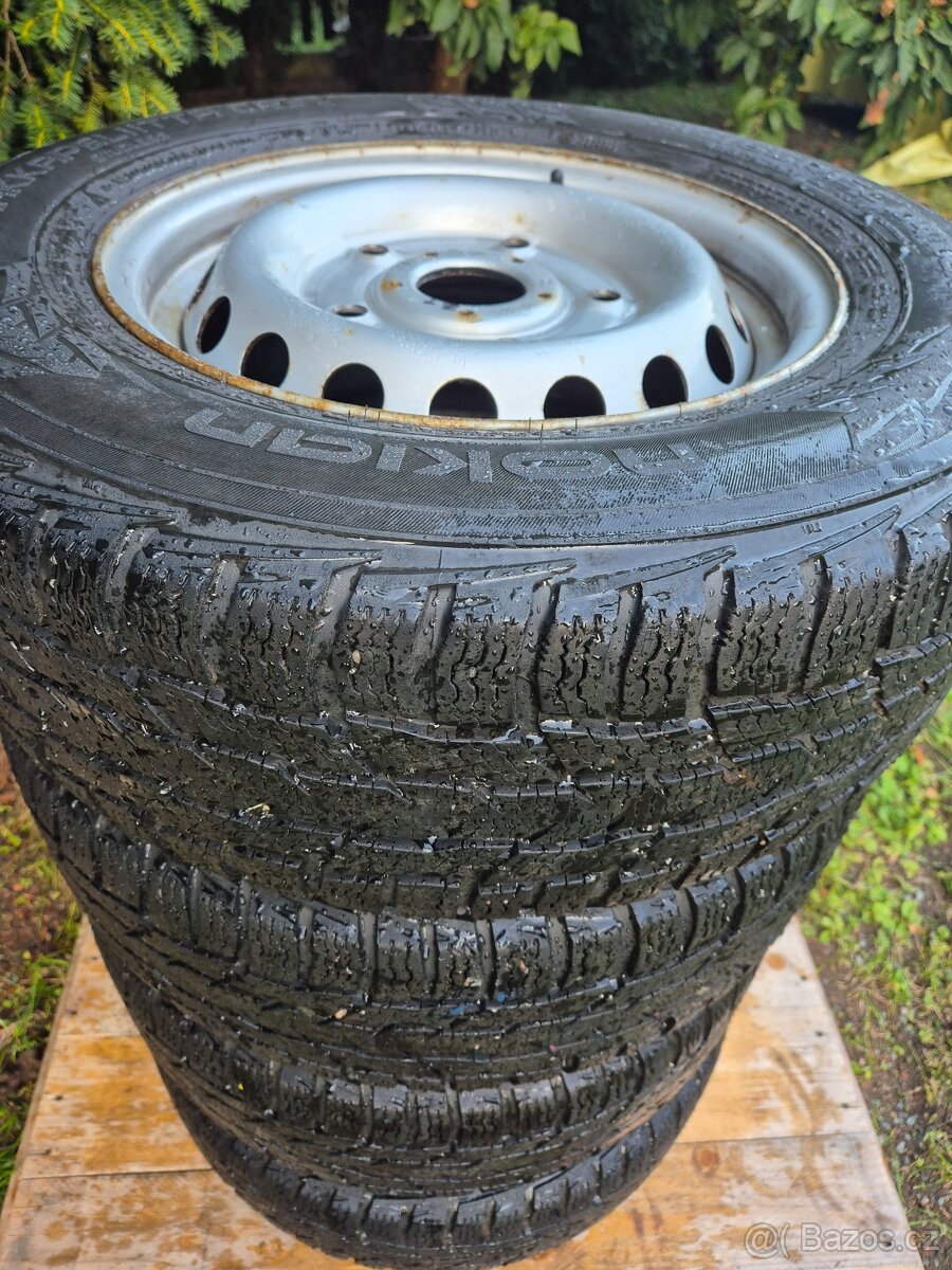 Plechové disky kol a zimní pneumatiky na Ford Tranzit - 3