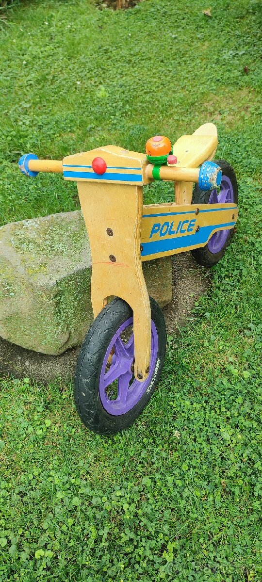 Dřevěné dětské odrážedlo - 3