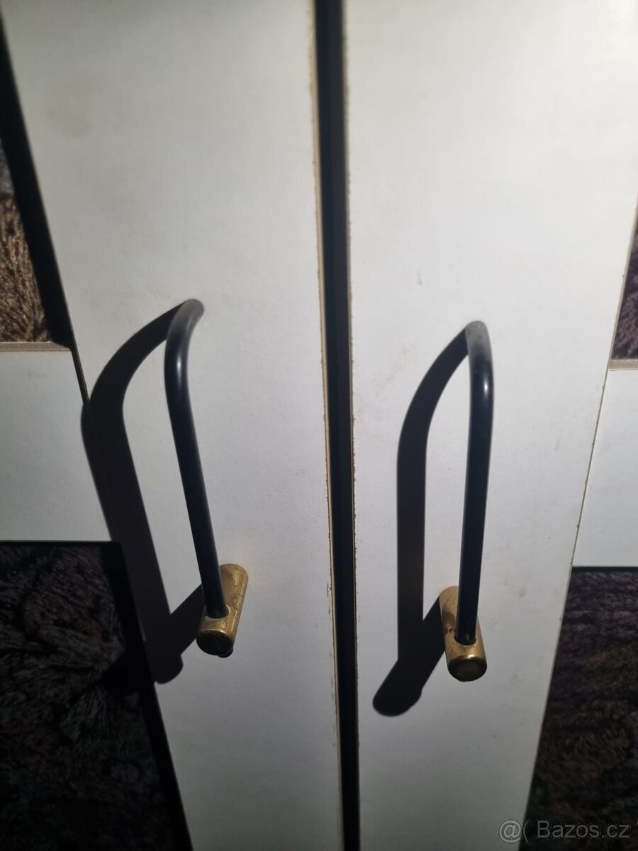 Velká šatní skříň - 3