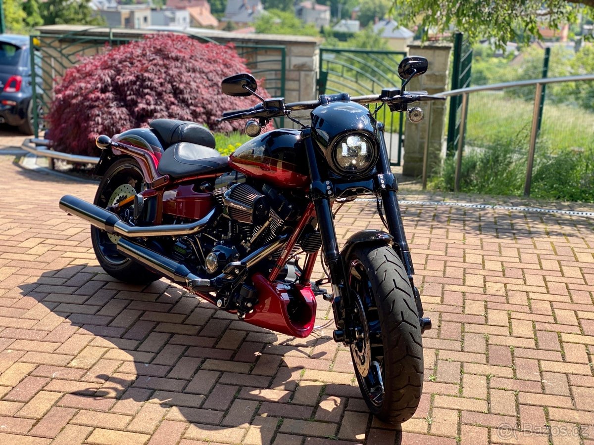 Harley-Davidson FXSE Softail Breakout CVO - 3