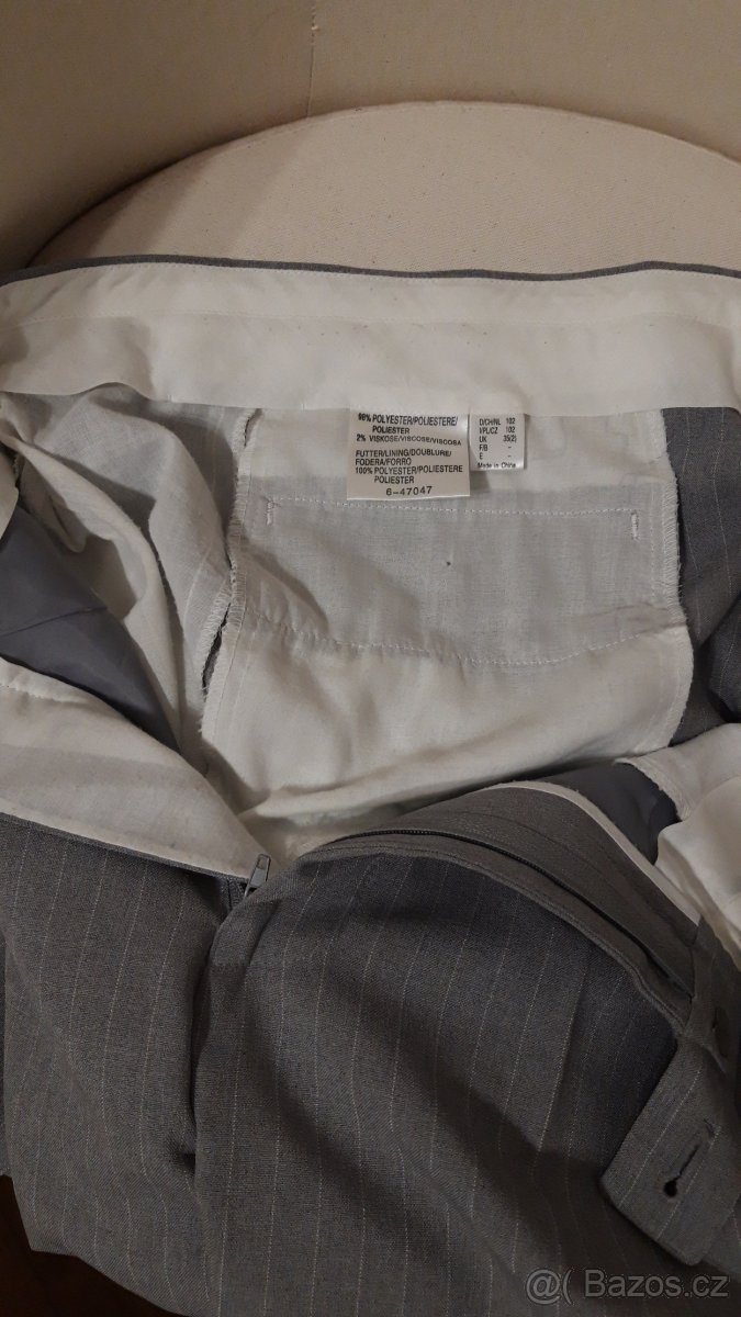 Pánský oblek-světle šedý s proužkem - 3