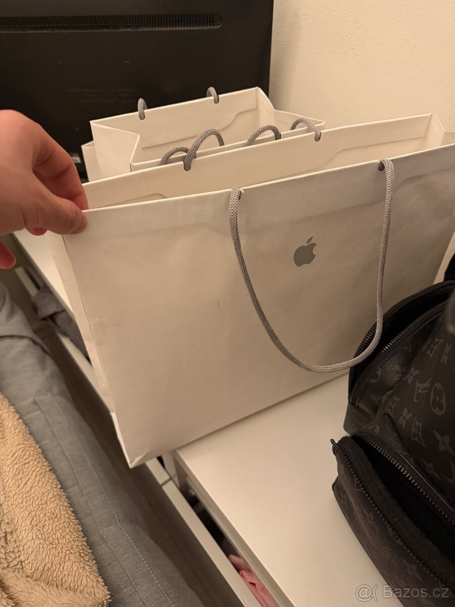 Apple MacBook Pro M5 14 256 GB 1 TB silver - 3