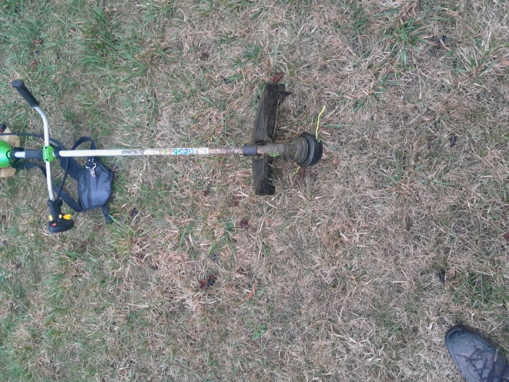 Benzínová strunová sekačka - 3