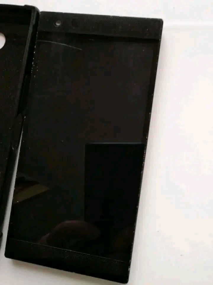 Razer Phone 2 herní mobil - 3