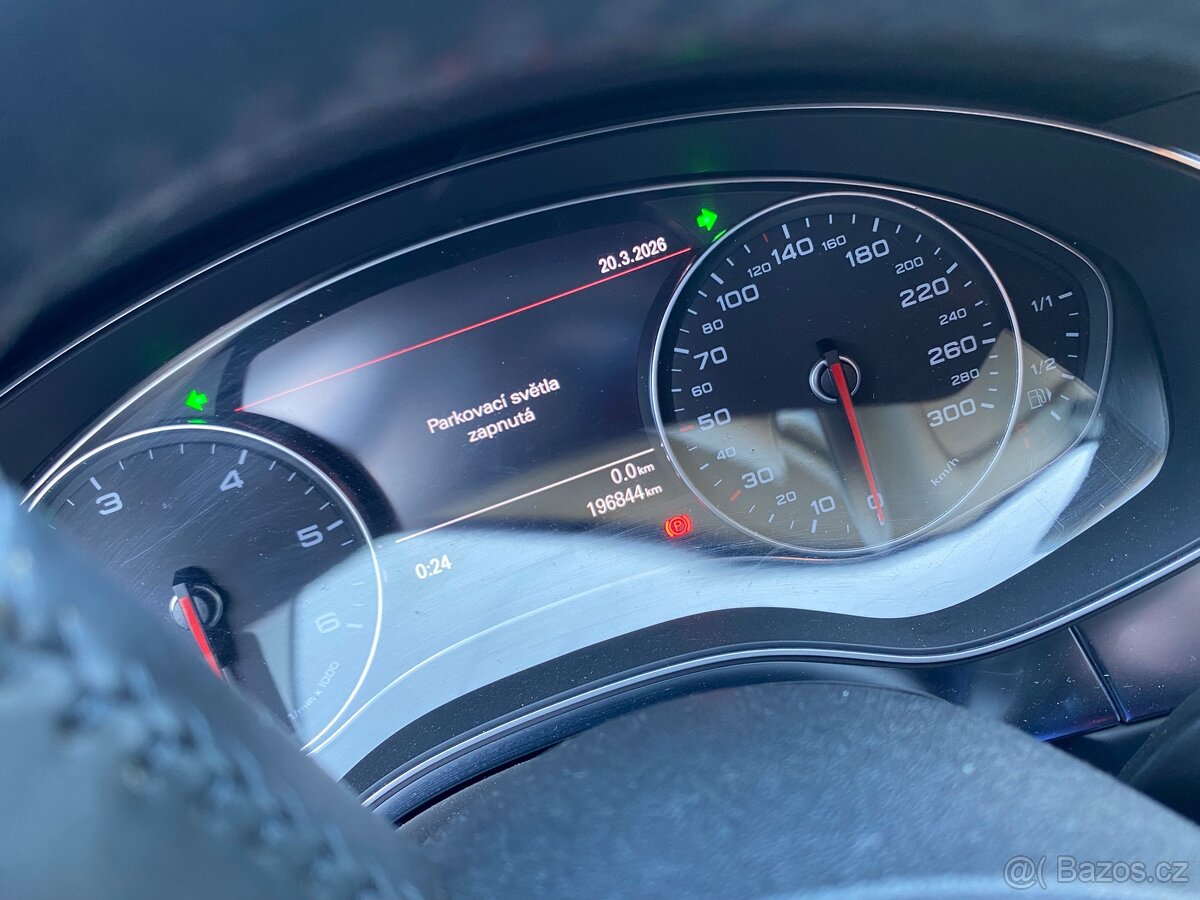 Audi A6 3.0tdi - po nehodě - 3