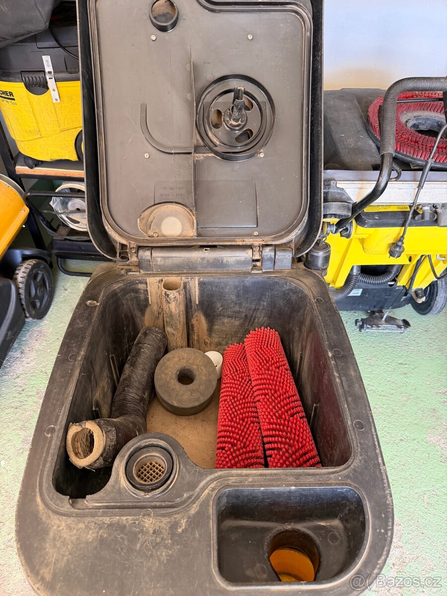 Prodám podlahový stroj Karcher BR 40/25 C Ep - 3