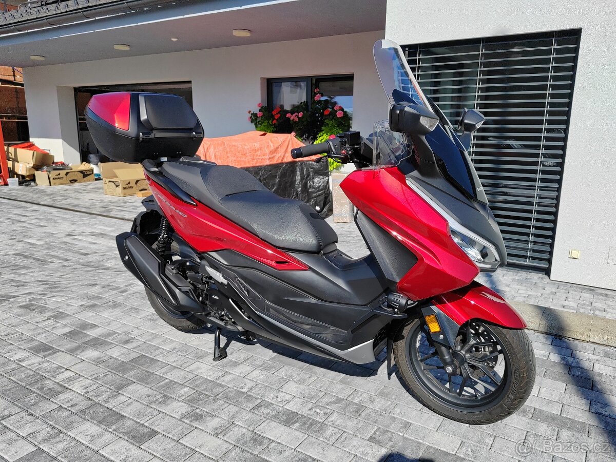 Honda Forza 350 ČR - 3