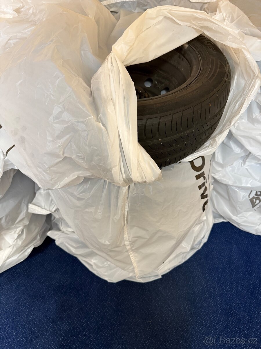 Plechové disky R15 4x vč. letních pneu Kumho Ecowing 185/60 - 3