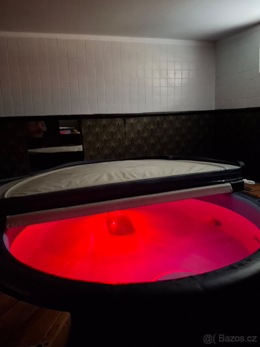 venkovní vířivka softub - 3