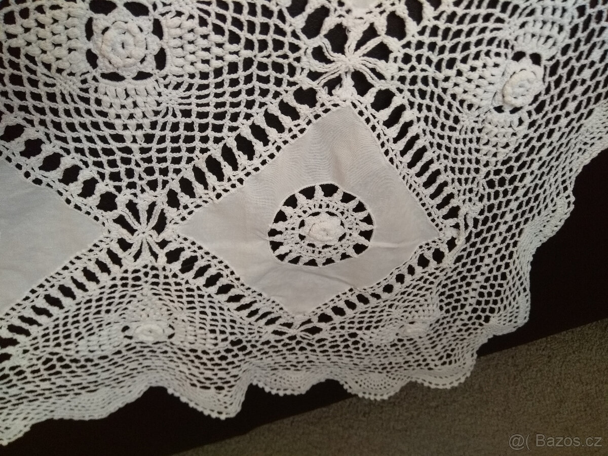 Ubrus bílý, bavlněný, háčkované vsuvky, 120x170cm - 3