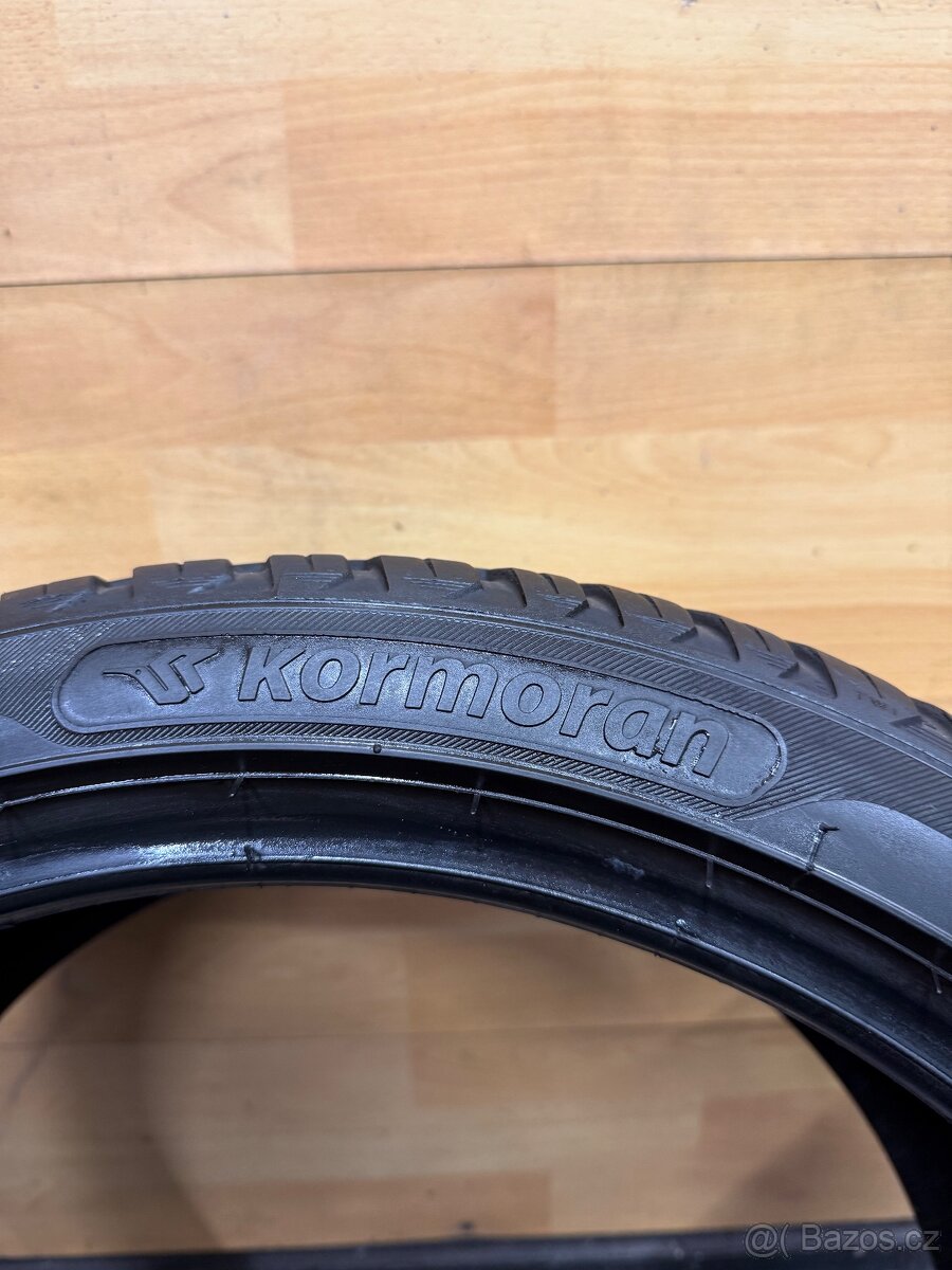 Celoroční pneu 225/40/18 - 3