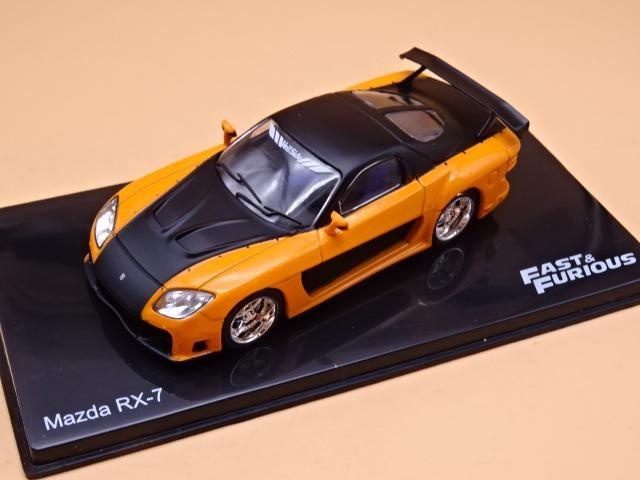 1:43 -1:36 model autíčka Old timer Mazda RX-7 - 3