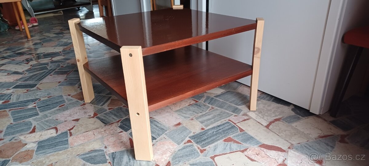Konferenční stolek starší - 3